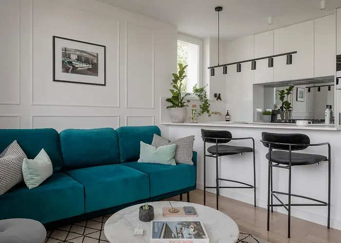 Stylowy kameralny apartament przy metrze